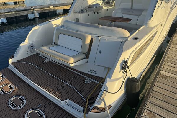 Pura Vida 33ft Sea Ray Yacht For Sale