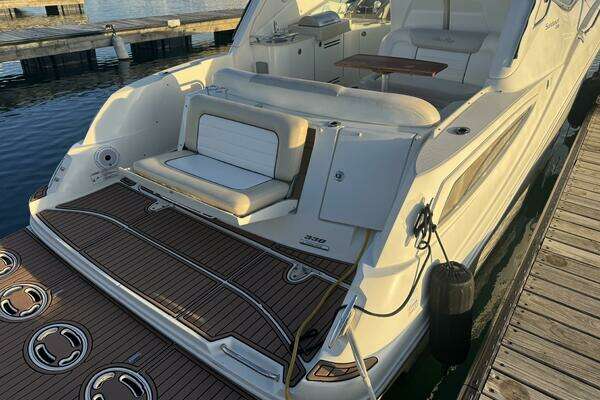 2011 Sea Ray 33