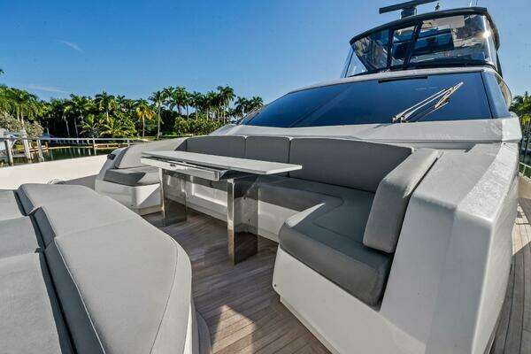 Ferretti Yachts 780 Yacht For Sale