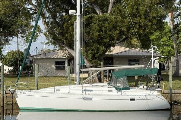 Ocean Schimmel 35ft Beneteau Yacht For Sale