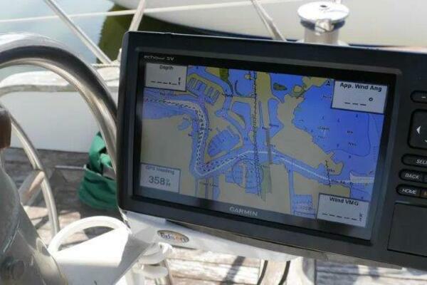 Flamboyant 37ft Tayana Yacht For Sale