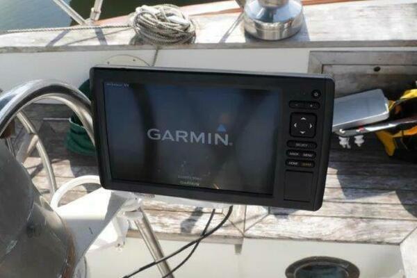 Flamboyant 37ft Tayana Yacht For Sale