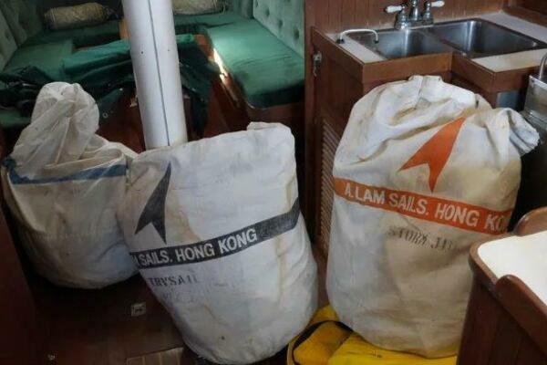 Flamboyant 37ft Tayana Yacht For Sale