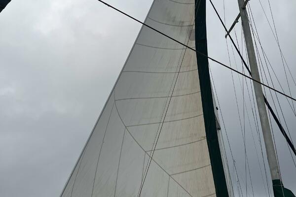 Flamboyant 37ft Tayana Yacht For Sale