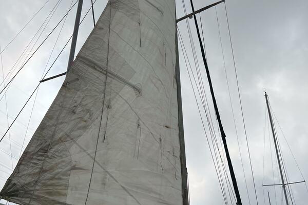 Flamboyant 37ft Tayana Yacht For Sale