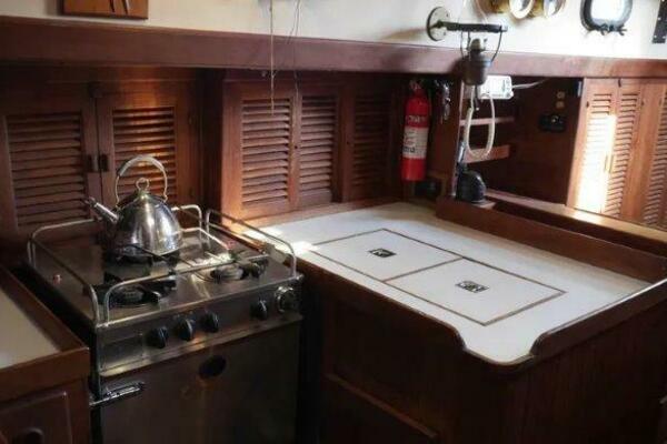 Flamboyant 37ft Tayana Yacht For Sale