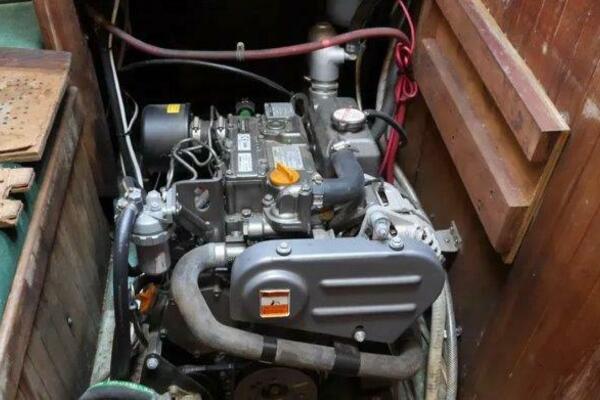 Flamboyant 37ft Tayana Yacht For Sale