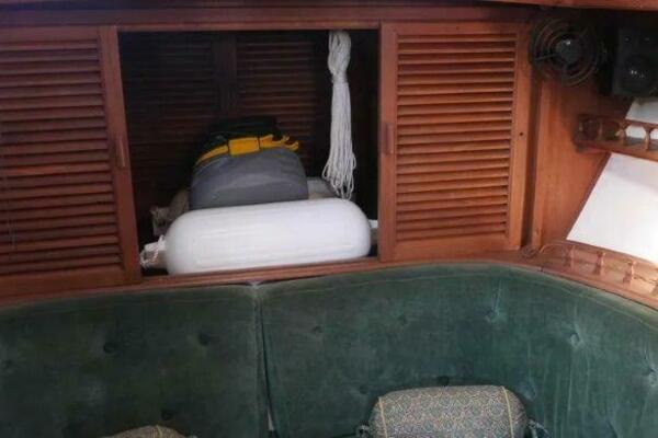 Flamboyant 37ft Tayana Yacht For Sale