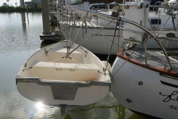 Flamboyant 37ft Tayana Yacht For Sale