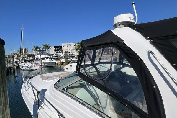 Alcira 31ft Four Winns Yacht For Sale