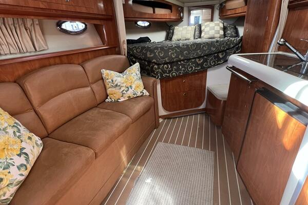 Alcira 31ft Four Winns Yacht For Sale