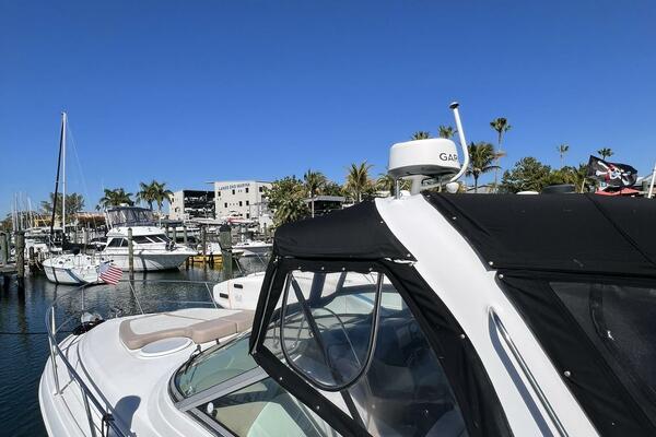 Alcira 31ft Four Winns Yacht For Sale