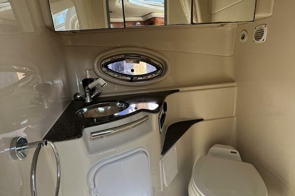 Alcira 31ft Four Winns Yacht For Sale