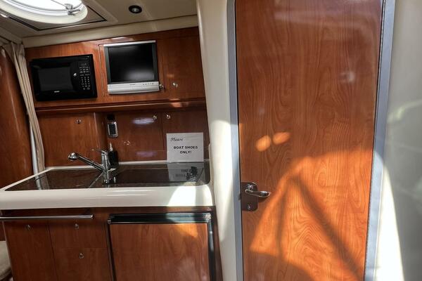 Alcira 31ft Four Winns Yacht For Sale