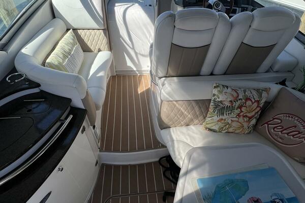 Alcira 31ft Four Winns Yacht For Sale