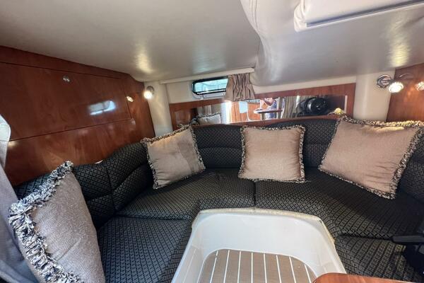 Alcira 31ft Four Winns Yacht For Sale