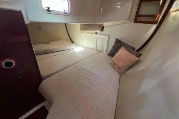 Catch My Drift 35ft Hunter Yacht For Sale