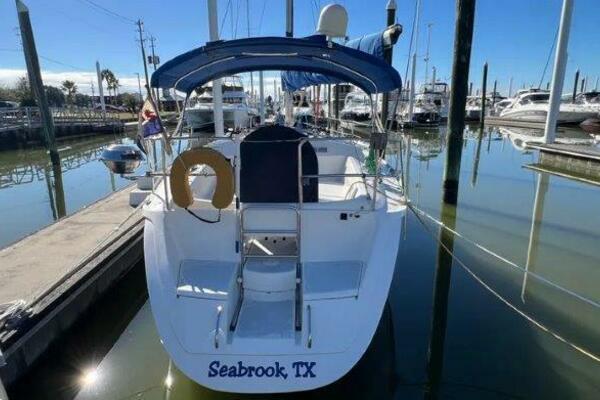 Catch My Drift 35ft Hunter Yacht For Sale