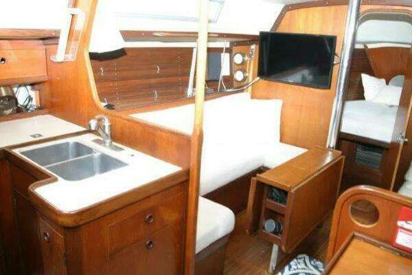 Photo of the 1983 Beneteau Idylle 11.5 "La Tarte"