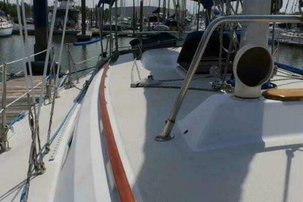 Photo of the 1986 Ericson 35 MKII "Allegre"