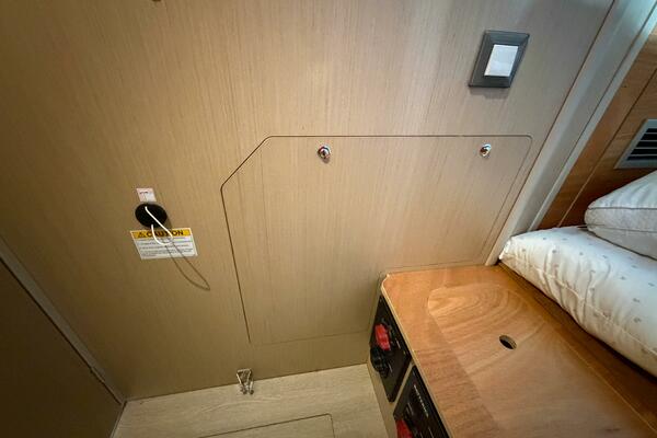 Happy Ours 42ft Beneteau Yacht For Sale