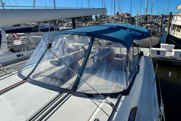 Happy Ours 42ft Beneteau Yacht For Sale