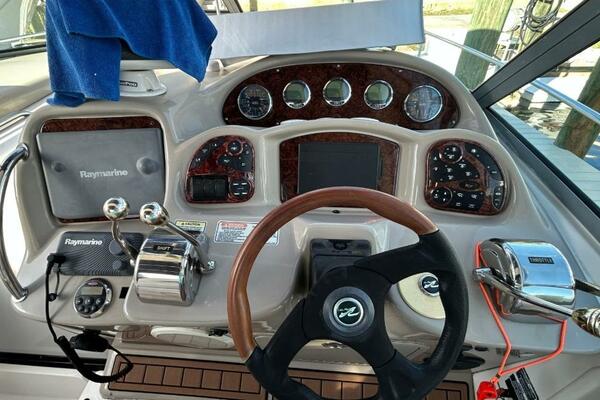 35ft Sea Ray Yacht For Sale