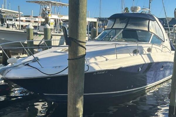 35ft Sea Ray Yacht For Sale