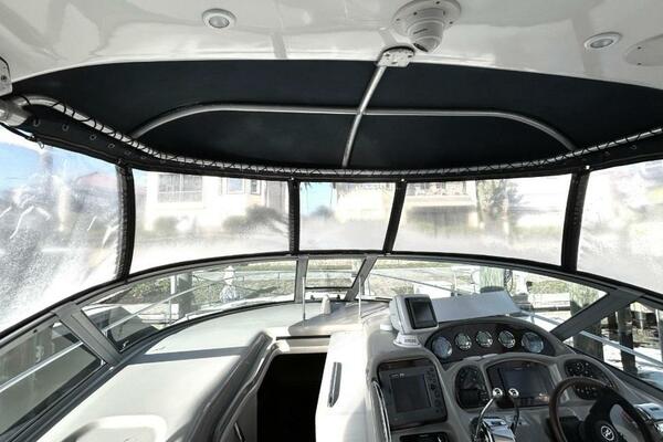 35ft Sea Ray Yacht For Sale