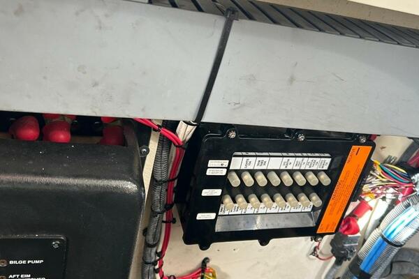 35ft Sea Ray Yacht For Sale