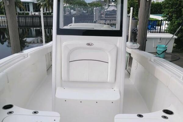 25ft Sea Hunt Yacht For Sale