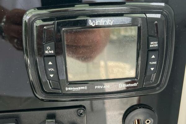 25ft Sea Hunt Yacht For Sale