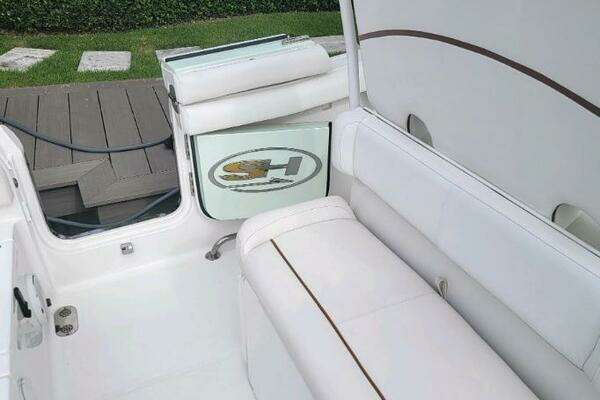 Photo of the 2018 Sea Hunt 255 Ultra SE