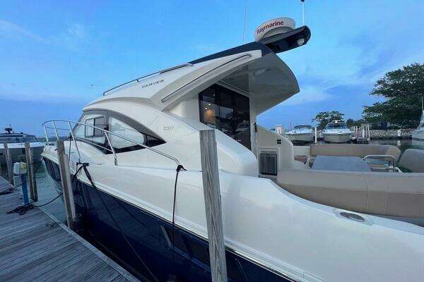 Carver C37 Yacht For Sale
