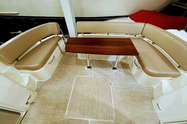 Carver C37 Yacht For Sale