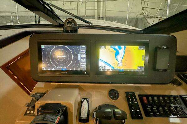 Carver C37 Yacht For Sale