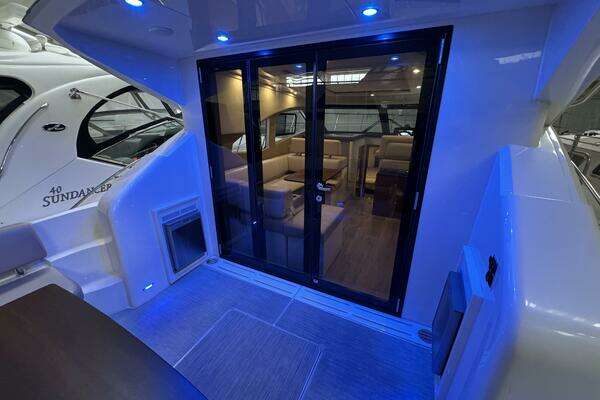 Carver C37 Yacht For Sale