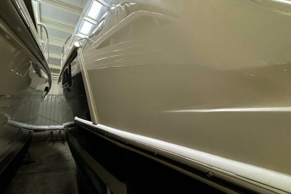 R amp R 37ft Carver Yacht For Sale