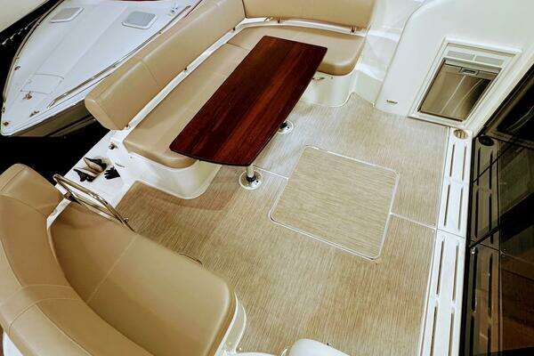 Carver C37 Yacht For Sale