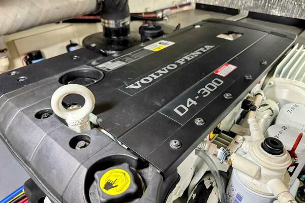 R amp R 37ft Carver Yacht For Sale