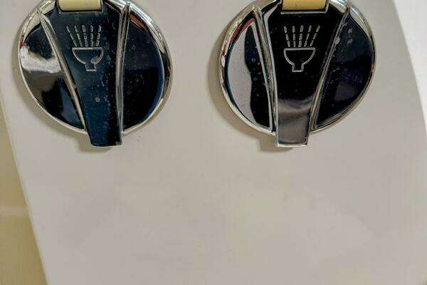 Carver C37 Yacht For Sale