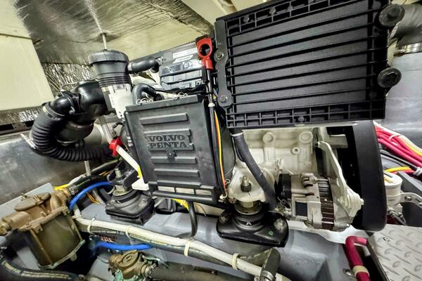 R amp R 37ft Carver Yacht For Sale