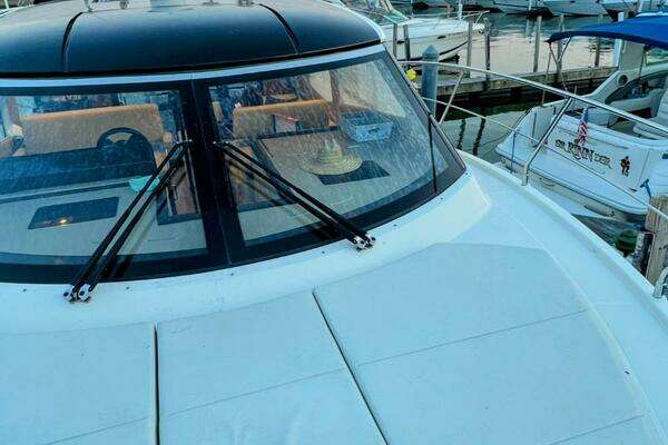 Carver C37 Yacht For Sale