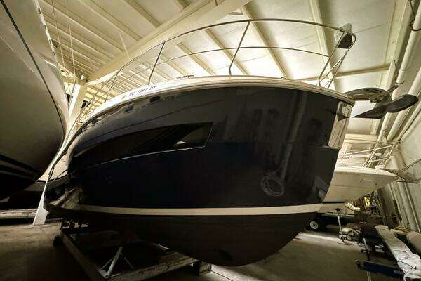 Carver C37 Yacht For Sale