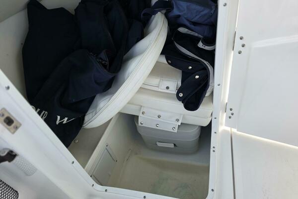 22ft Four Winns Yacht For Sale