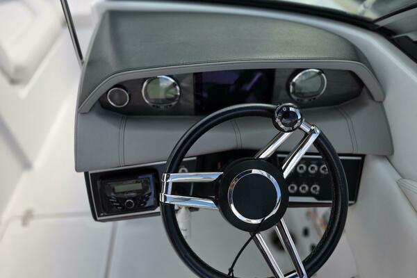 22ft Four Winns Yacht For Sale