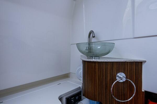 32ft Pursuit Yacht For Sale