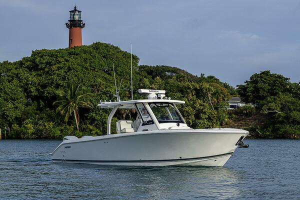 32ft Pursuit Yacht For Sale