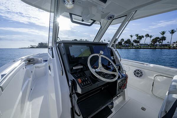 32ft Pursuit Yacht For Sale