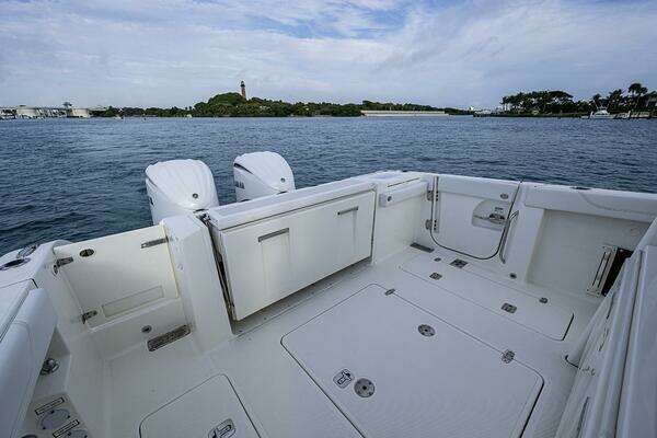 Pursuit S 328 Sport Yacht For Sale